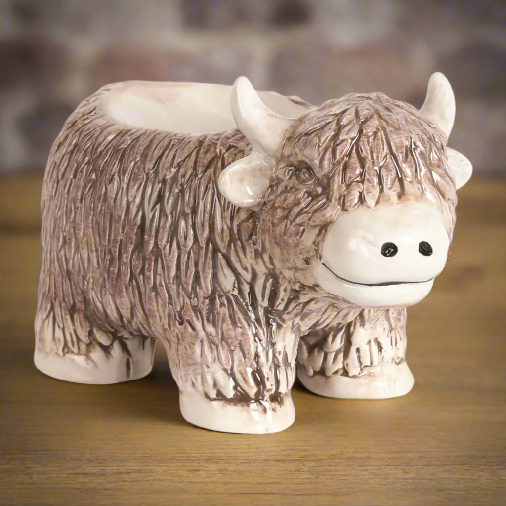 Highland Cow Standing | Tealight Wax Burner